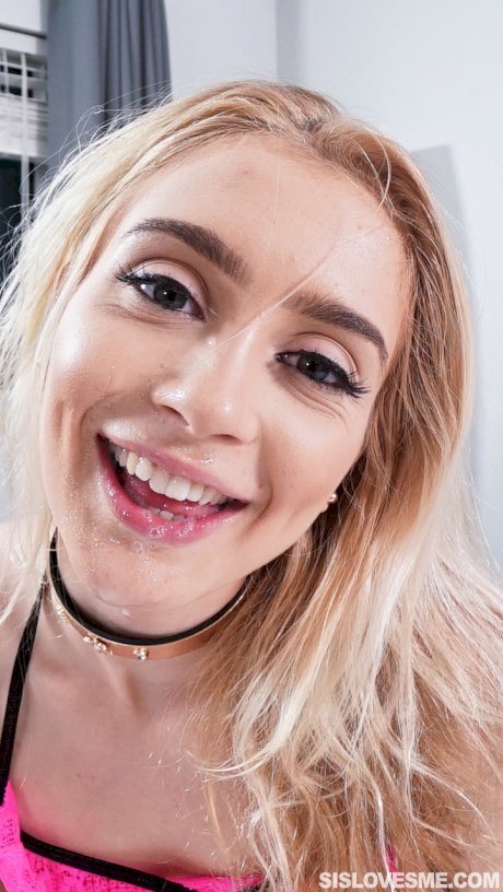 Guy catches stepsister Anastasia Knight masturbating and fucks excited blonde