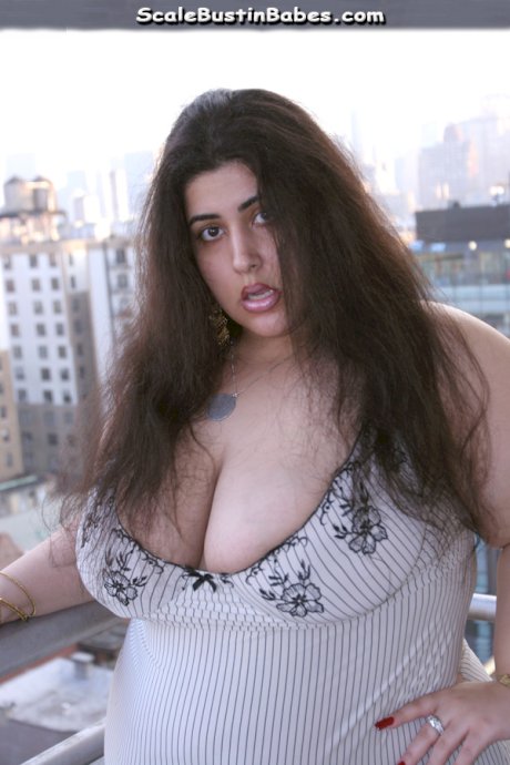 Brunette BBW Sasha NYC flaunts her big tits, gives head and gets a huge facial