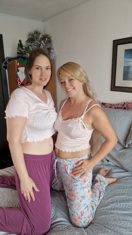 Ersties featuring Anna L, Elise Nude Porn Pics