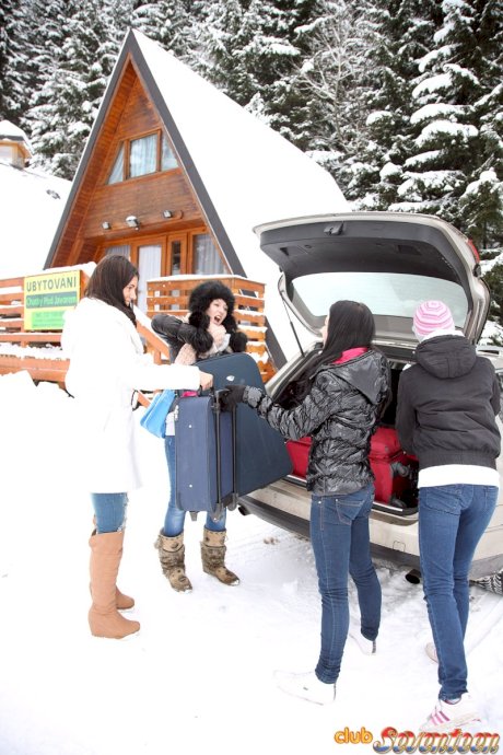 Teen girls play lesbian sex games after a day of hitting ski slopes