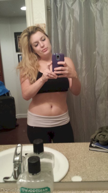 Amateur model Danielle Ftv takes non nude selfies in a variety of outfits