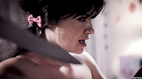 American teen Alison Rey gets orally pleased and screwed by her stepdad