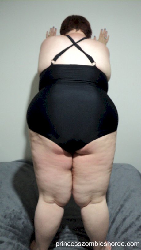 BBW amateur LaLa Delilah in black lingerie showing off her large saggy breasts