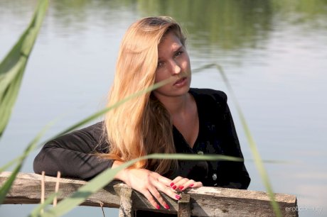 Beautiful teen Beverly A gets completely naked upon a bench on a dock