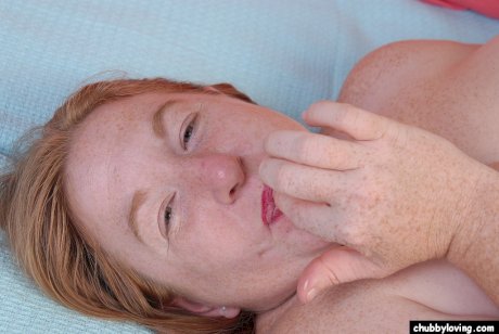 Fat redhead Keno having juicy BBW pussy finger fucked by horny man