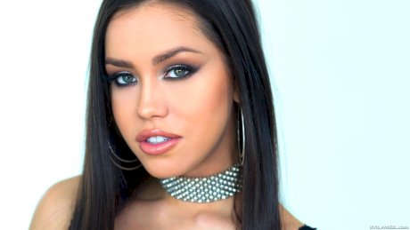 Breathtaking Latina beauty Alina Lopez raises her long legs to spread pussy