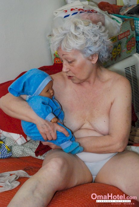 Cock-craving granny Agnes pleasuring her hairy pussy with a dildo