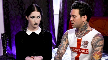 Dark haired goth girl Evelyn Claire gets banged by male pornstar Small Hands