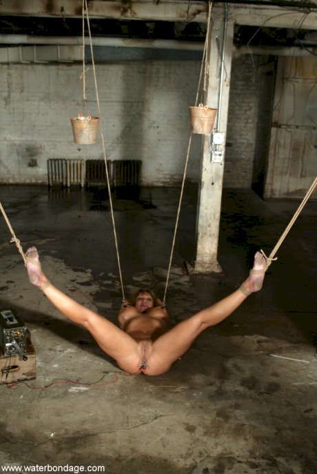 Water Bondage Ava Devine