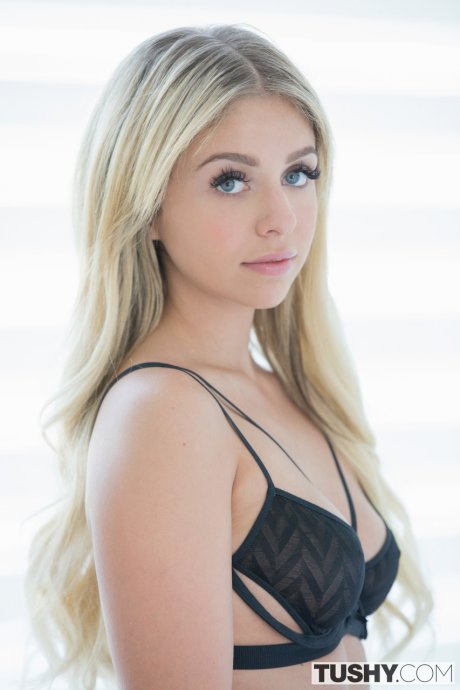 Blonde beauty with a hot ass Madelyn Monroe takes a dick in her asshole