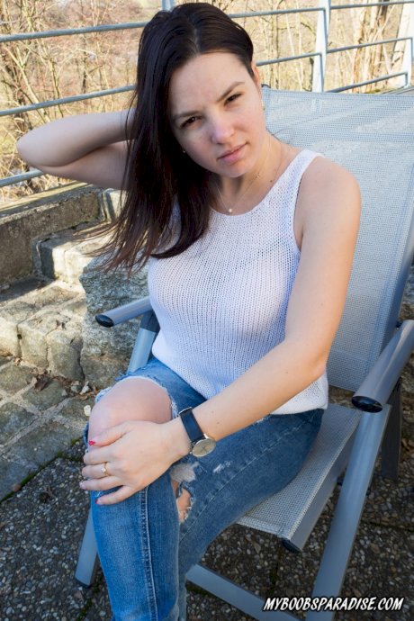 Solo girl Talia Amanda pulls out her knockers while wearing ripped jeans