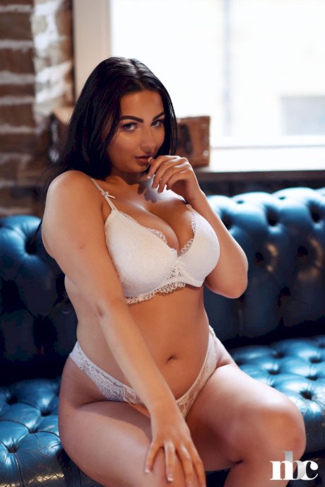 Hot brunette fatty Foxy Lucina teases with her juicy tits in sexy panties