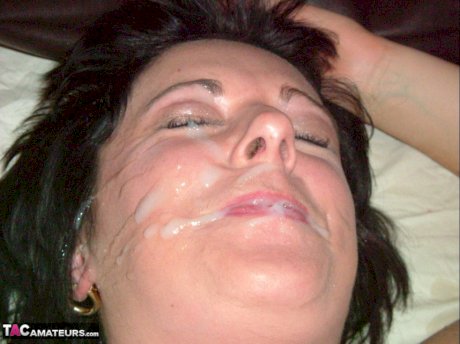 UK amateur Juicy Jo partakes in hardcore group sex with a girlfriend