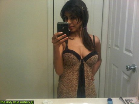 Fuck My Indian GF sweet indian gf naked
