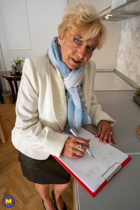 Adorable teen Lulu Love and sweet granny Marina T present their attributes
