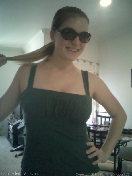 Bond amateur Danielle takes candid self shots at home during sfw action