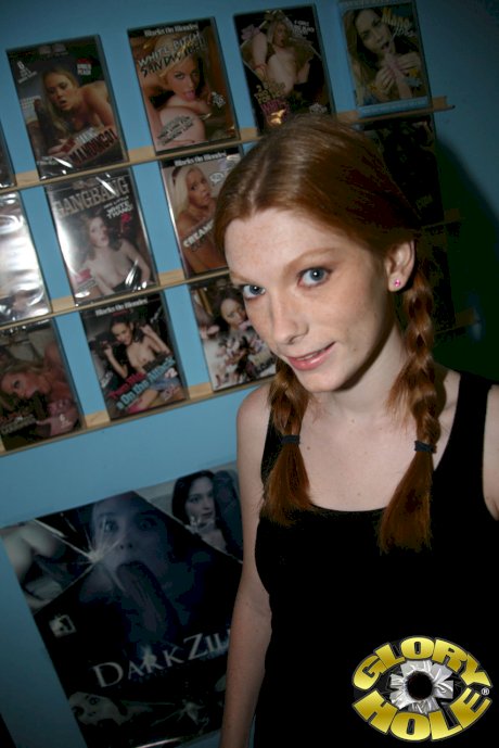 Redhead Amelia Rose goes 1 on 1 with a BBC & takes a facial at a gloryhole