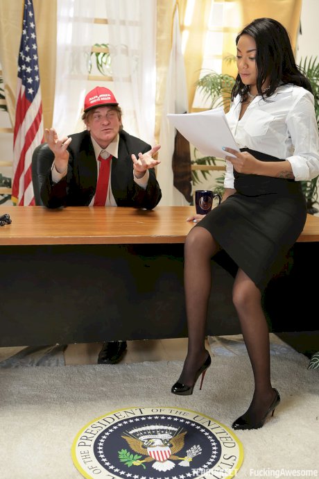 Ebony secretary Diamond Monrow exposes her big tits & gets banged by her boss