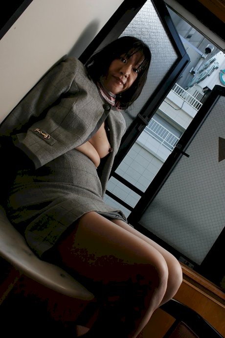 Saucy asian granny Makiko Nakane toying her unshaven cunt
