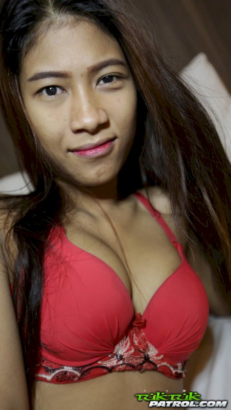 Pretty local Thai babe Jay gets nude at the hotel and shows her hairy twat