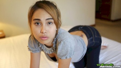 Asian girl receives spunk on her wulf pussy after having POV sex