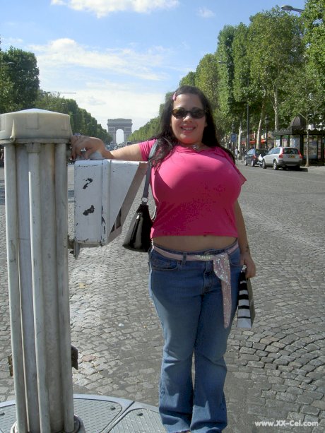 Chubby brunette amateur Devyn Devine flaunts her huge boobs in public