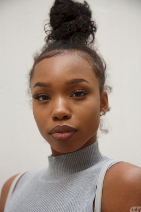 Sexy braless ebony teen Asia Amour getting naughty at the store