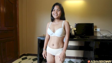 Asian amateur with a shaved pussy fucks a sex tourist from a POV perspective