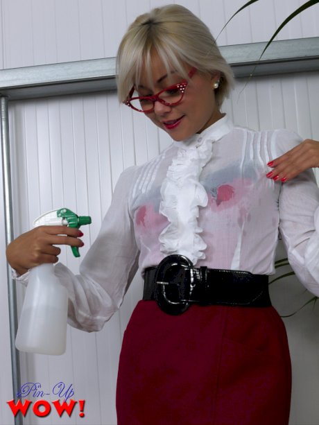Nerdy Asian model Petra Lily So strips down to her nylons and garters