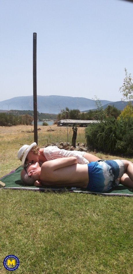 Chubby granny Camilla Creampie has hardcore anal sex with her hubby outdoors