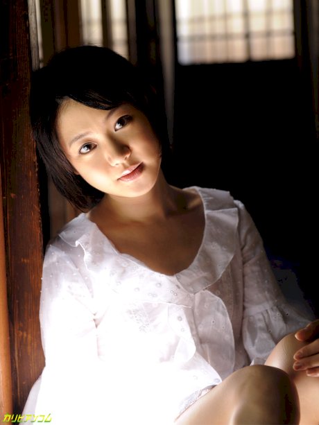 Asian cutie Aoba Ito spreads her legs and gets her bush and asshole filled