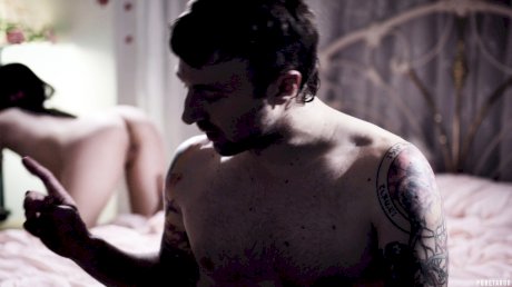 American teen Alison Rey gets orally pleased and screwed by her stepdad