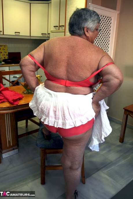 Sassy SSBBW Grandma Libby bends over naked to how off her huge fatty ass