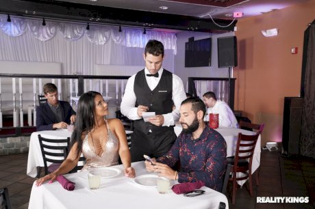 Latina MILF Rose Monroe presents her huge bottom and gets banged by a waiter