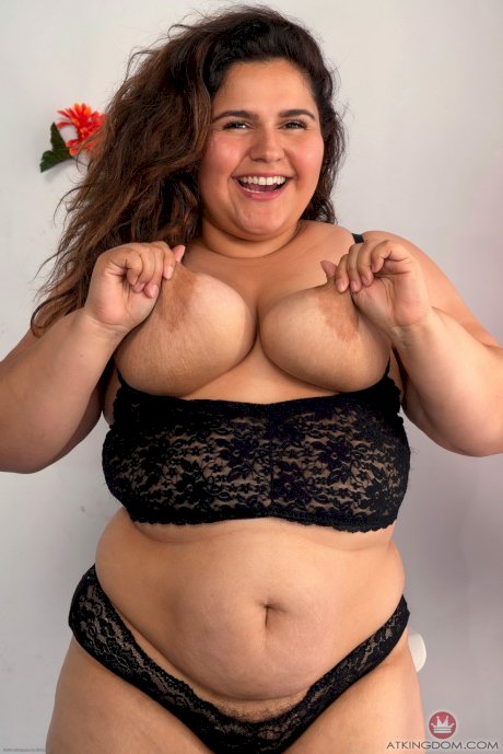 Chubby brunette Karla Lane displays her fat tight pussy up close