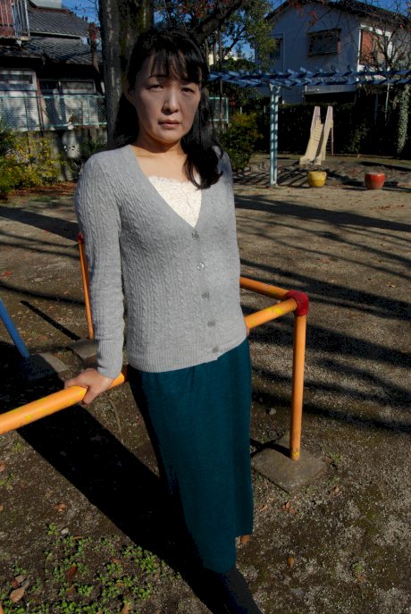 Japanese grandma Kiyoe Majima shows off her body and poses nude at home