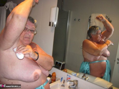 Morbidly obese woman Grandma Libby shaves before taking a bubble bath