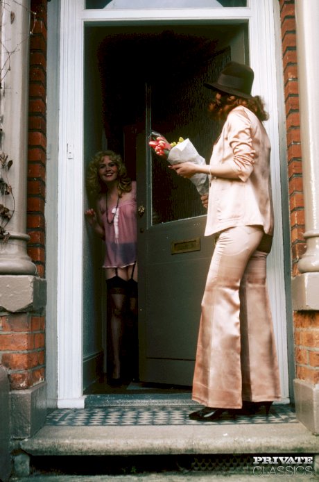 Old School Dildo delights And Hairy Twats For These Honies