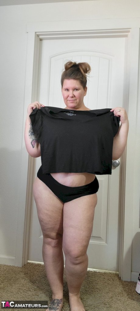 Fat amateur Busty Kris Ann strips completely naked on carpeted flooring