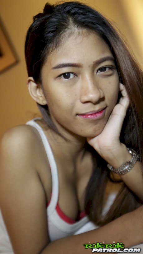 Pretty local Thai babe Jay gets nude at the hotel and shows her hairy twat