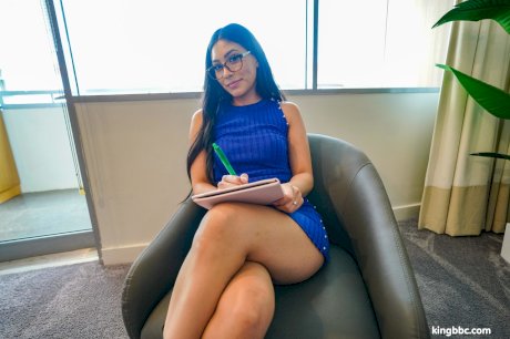Blue-haired therapist Kimberlee Love blows a tall black guy's huge boner