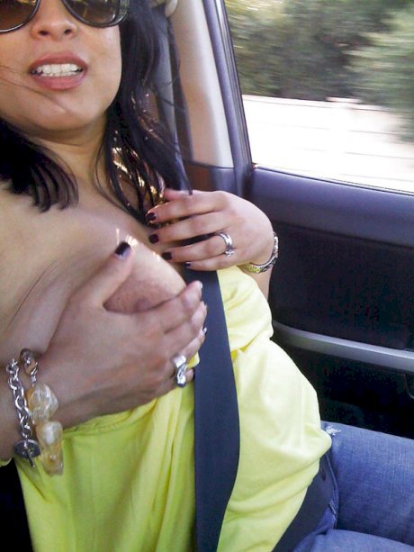 Indian first timer exposes a solitary nipple during solo action