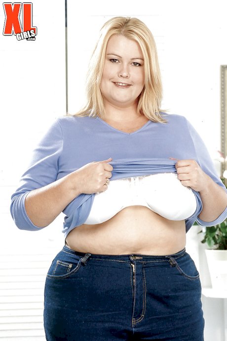 Obese blonde female Lou Lou unveiling massive saggy boobs and butt