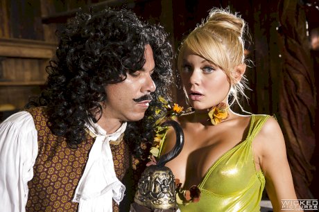 Blonde cosplay pornstar Riley Steele giving bj and handjob for cum on tits