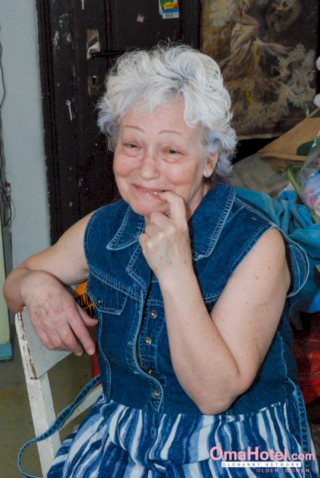 Cock-craving granny Agnes pleasuring her hairy pussy with a dildo